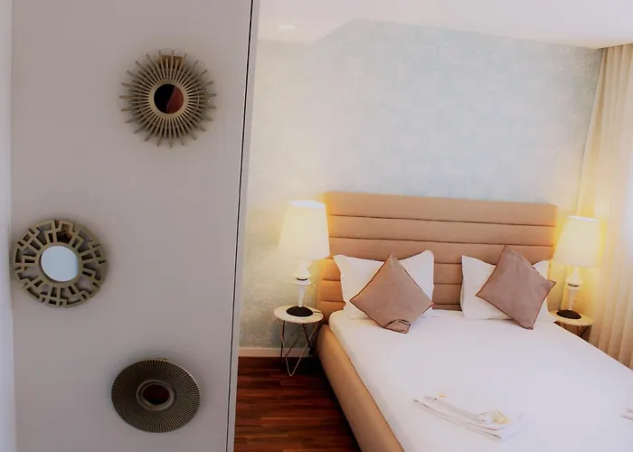Unique Penthouse Porto Near Livaria Lello - 40M2 Terrace And Free Parking